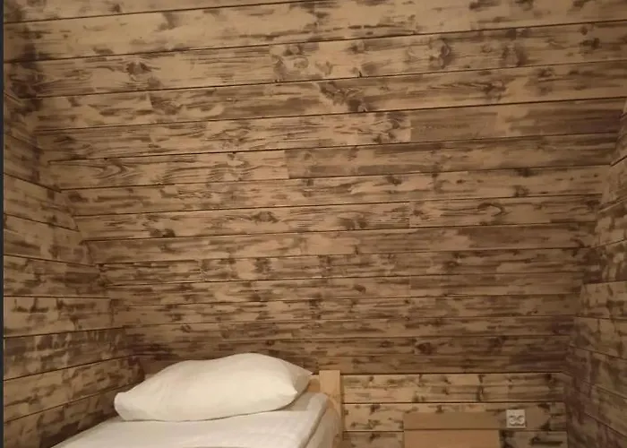 Rajskie Wzgorze W Karkonoszach Lomnica (Jelenia Gora)