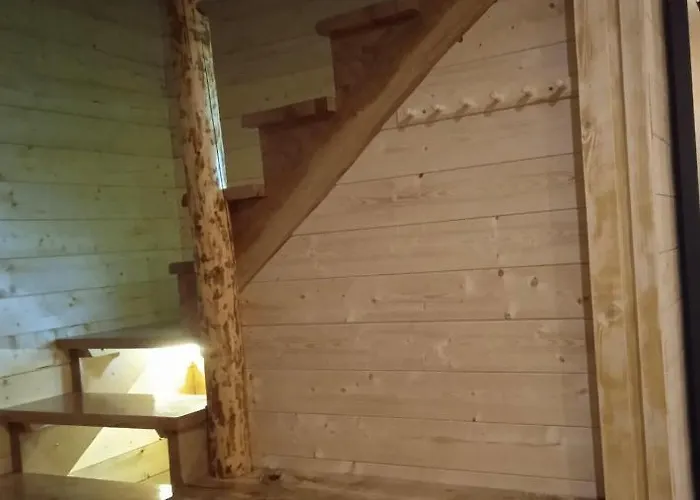 Rajskie Wzgorze W Karkonoszach Lomnica (Jelenia Gora)